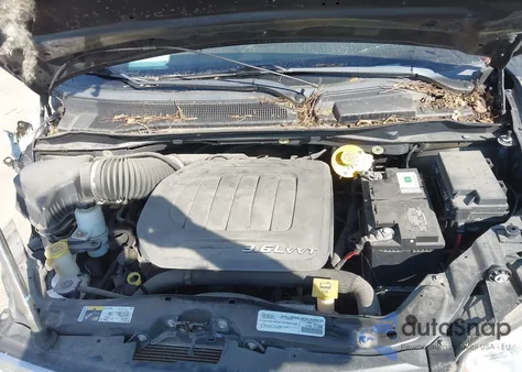 2015 Chrysler Town & Country Touring из США, поврежденный, VIN 2C4RC1BGXFR662522